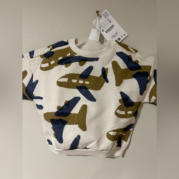 Zara Kids 9-12 Months Brand New With Tag Sweater MSRP $30 White With Planes - Picture 2 of 4